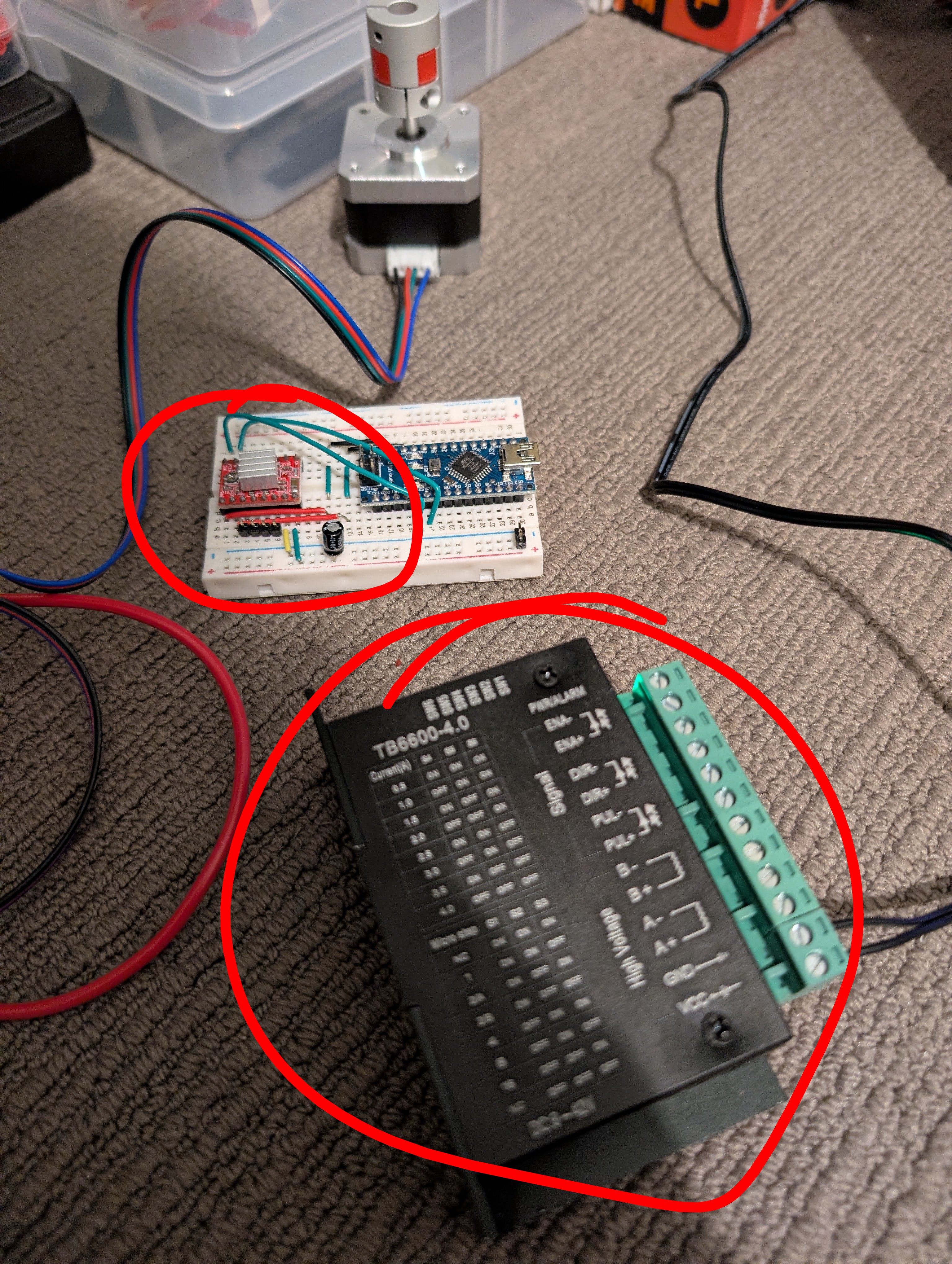 Comparison of A4988 driver next to TB6600-4.0 driver